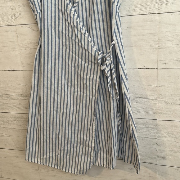 Stripped Wrap Around Sleeveless Dress | SIZE S - Picture 4 of 6